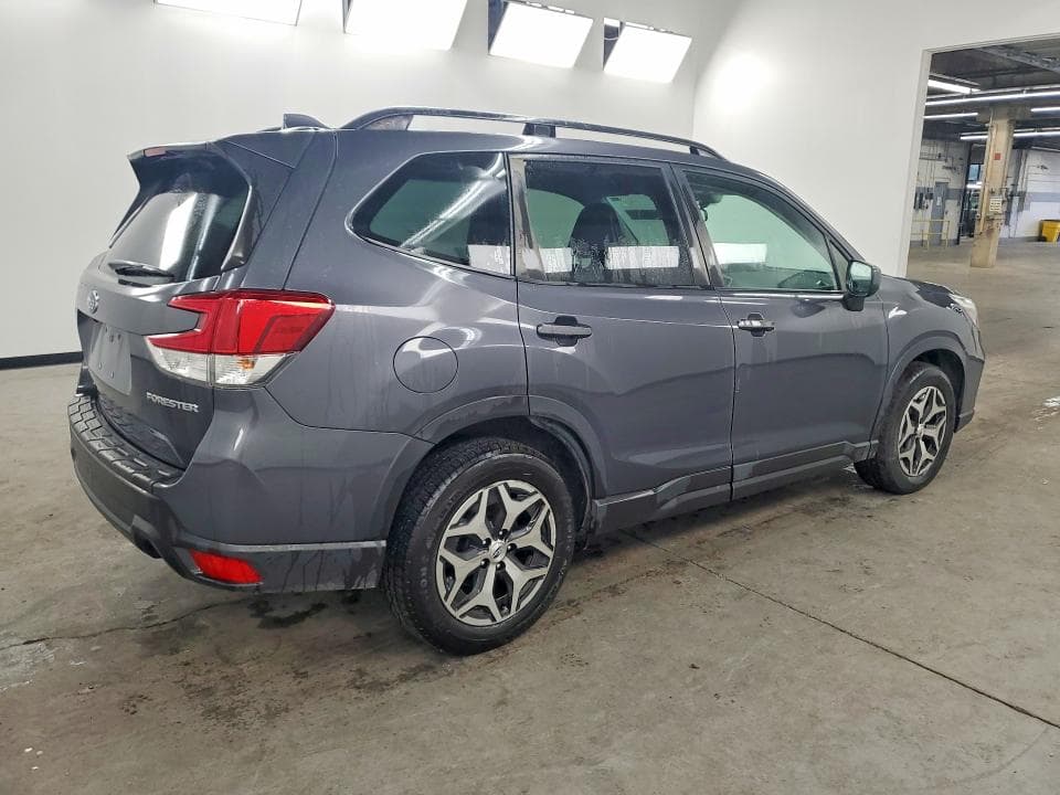 2021 SUBARU FORESTER PREMIUM 3