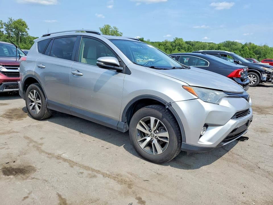 2018 TOYOTA RAV4 XLE 4