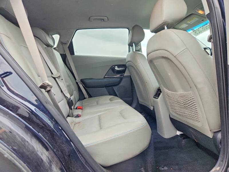 2018 KIA NIRO EX 10