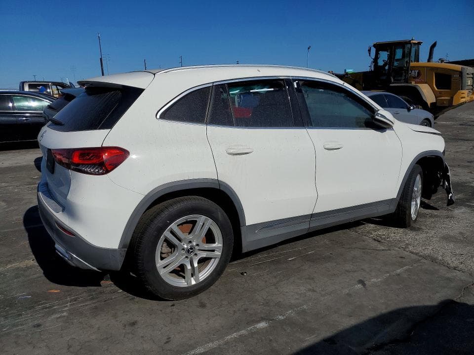 2021 MERCEDES-BENZ GLA 250 3