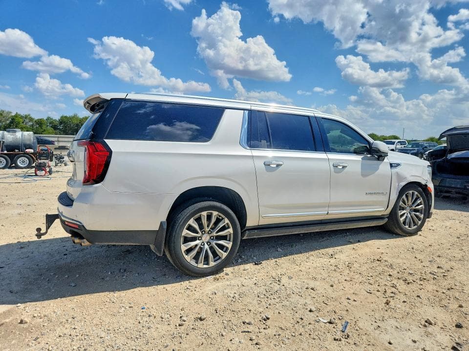 2021 GMC YUKON XL DENALI 3