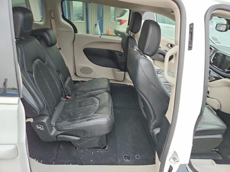 2021 CHRYSLER PACIFICA TOURING L 11