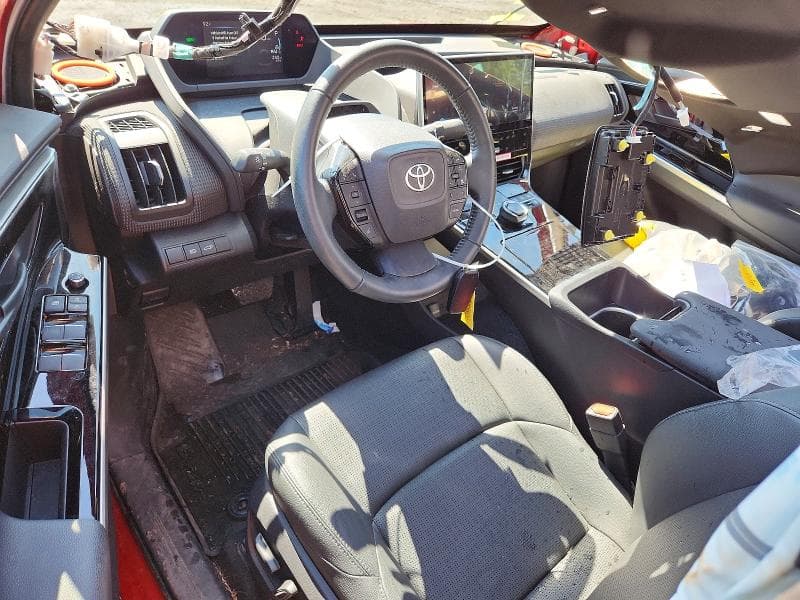 2024 TOYOTA BZ4X LIMITED 8