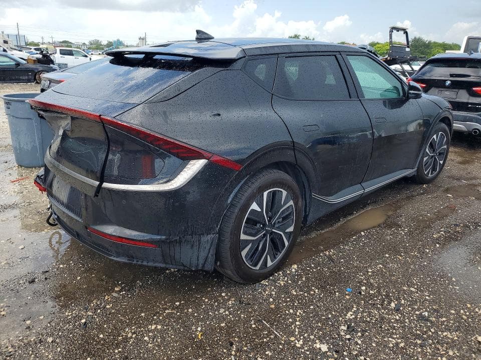 2022 KIA EV6 WIND 3