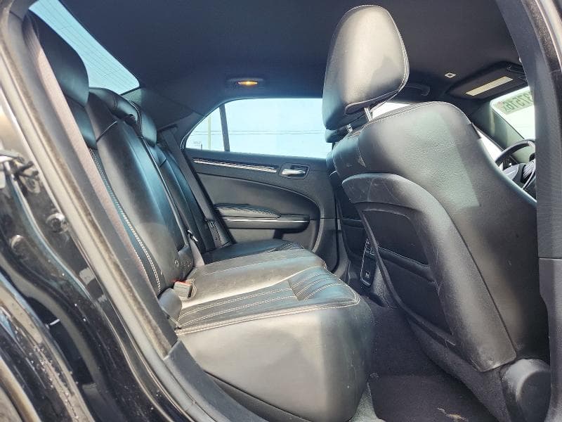 2019 CHRYSLER 300 S 10