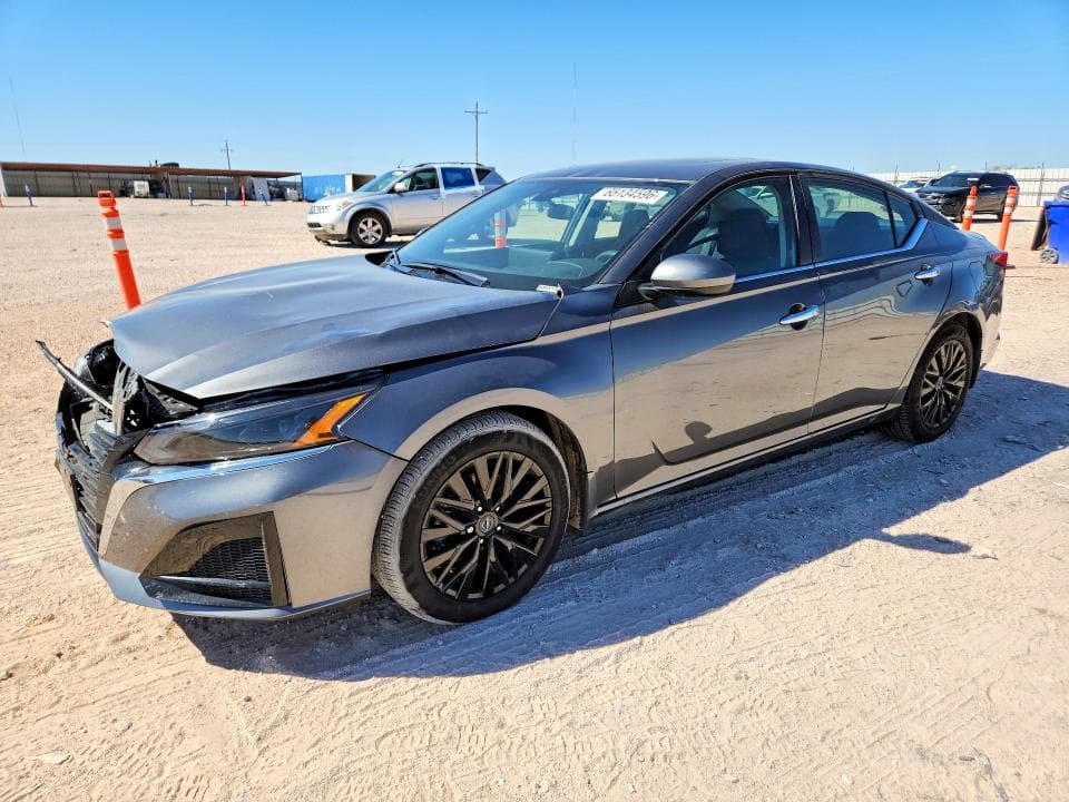 2025 NISSAN ALTIMA SV