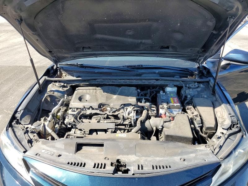 2019 TOYOTA CAMRY LE 11