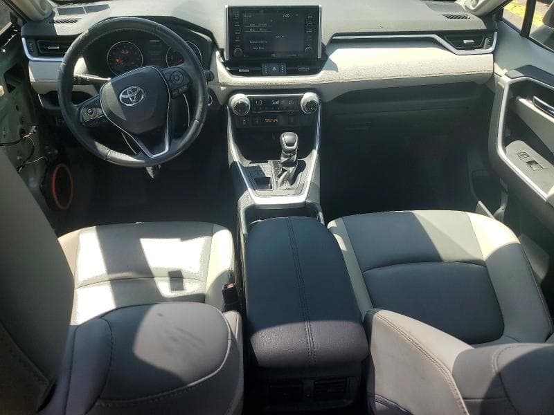 2019 TOYOTA RAV4 XLE PREMIUM 8
