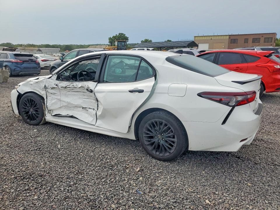 2021 TOYOTA CAMRY SE NIGHTSHADE 2