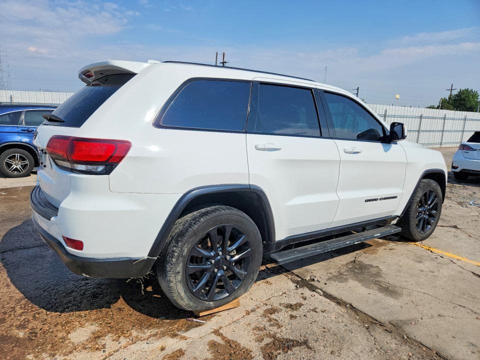 2019 JEEP GRAND CHEROKEE LAREDO 3