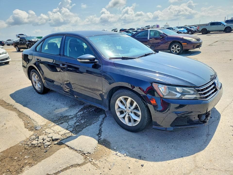 2018 VOLKSWAGEN PASSAT S 4