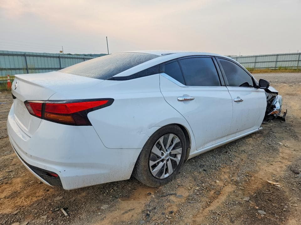 2021 NISSAN ALTIMA S 3