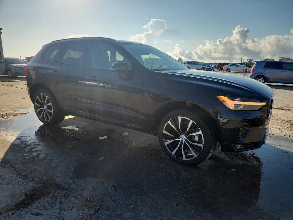 2025 VOLVO XC60 PLUS 4