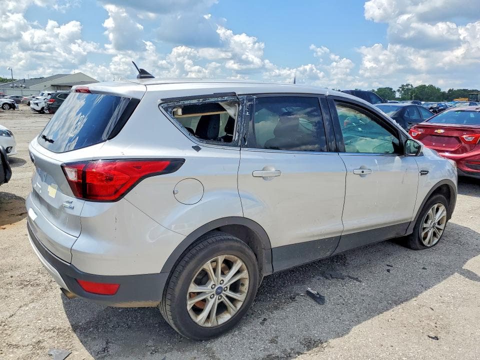 2019 FORD ESCAPE SE 3