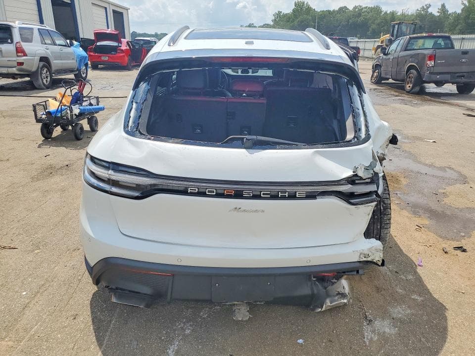 2022 PORSCHE MACAN 6