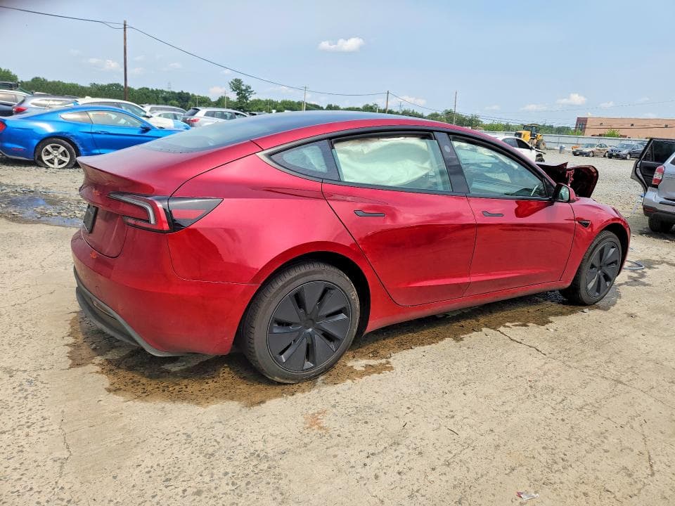 2025 TESLA MODEL 3 3