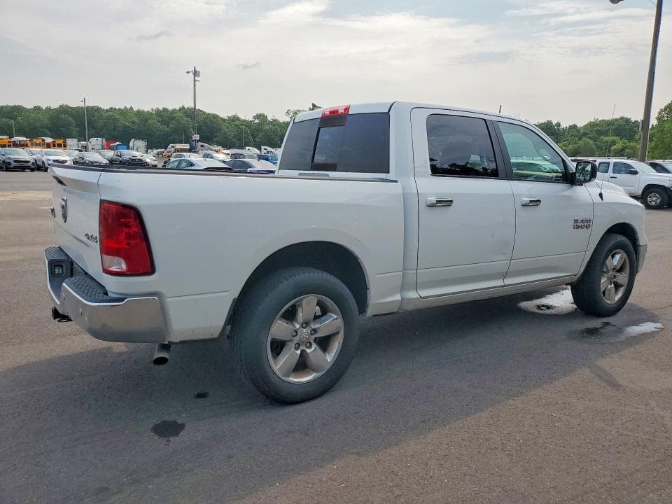 2017 RAM 1500 SLT 3