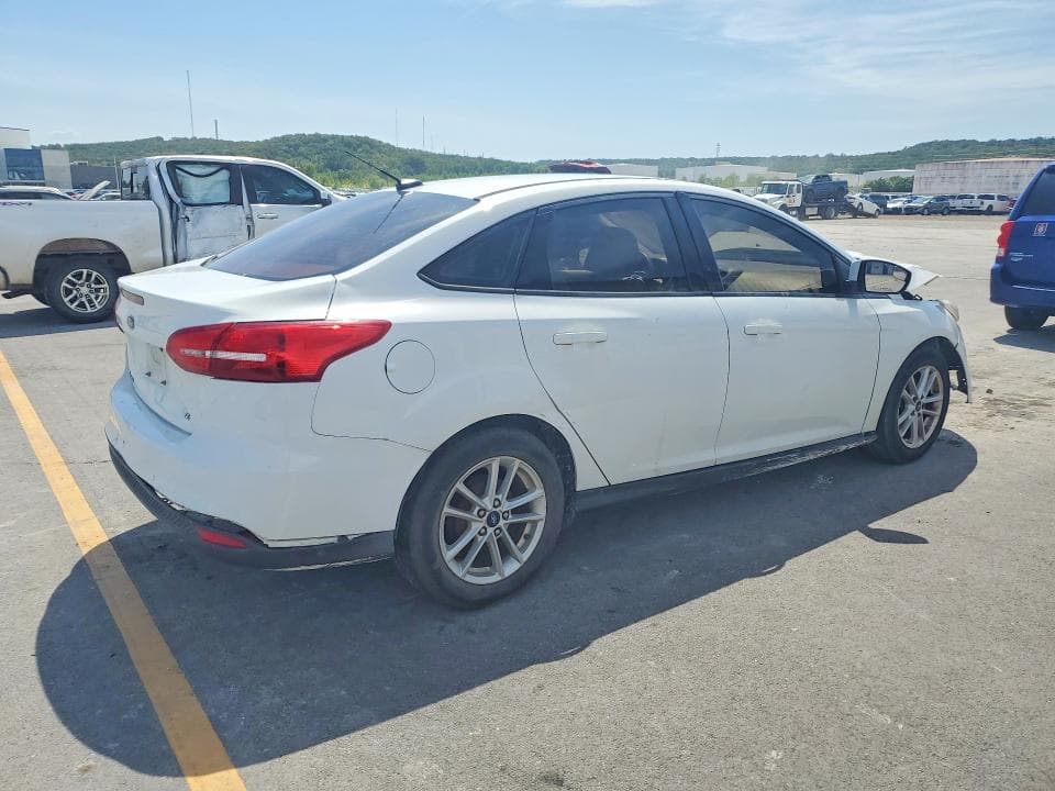 2017 FORD FOCUS SE 3