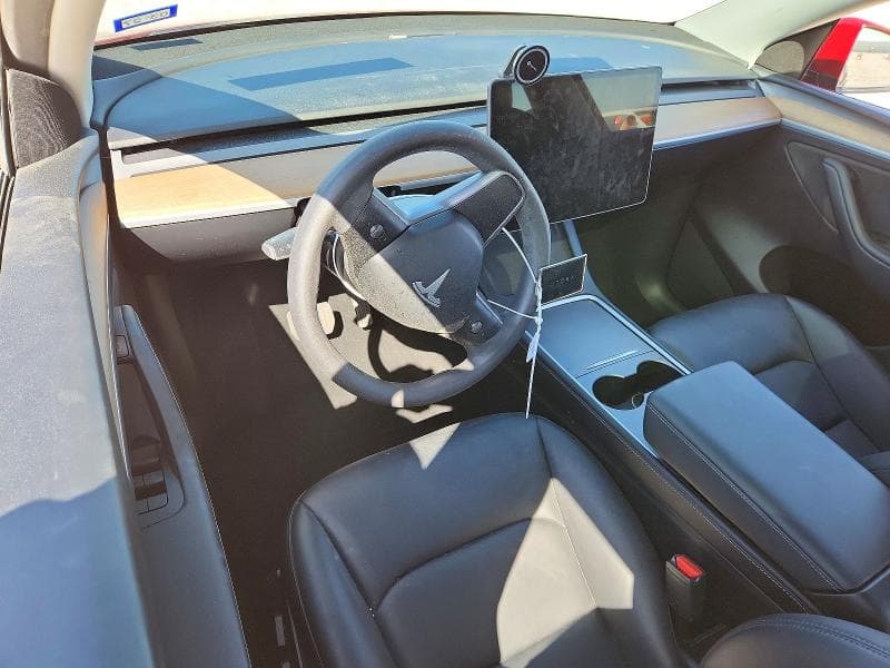 2024 TESLA MODEL Y 8