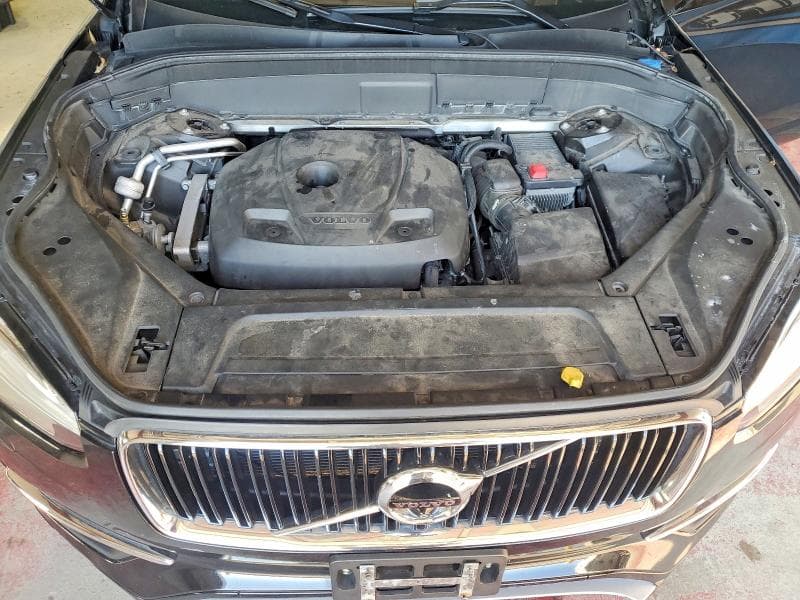 2017 VOLVO XC90 T6 12