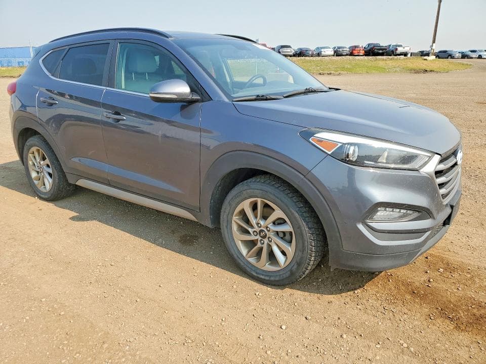 2017 HYUNDAI TUCSON SE 4