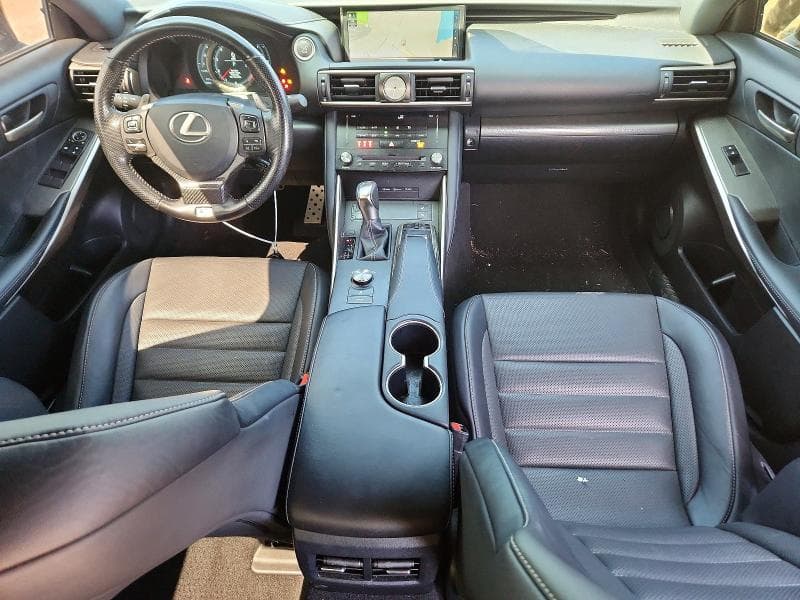 2017 LEXUS IS 300 8