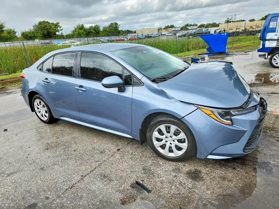 2025 TOYOTA COROLLA LE 4