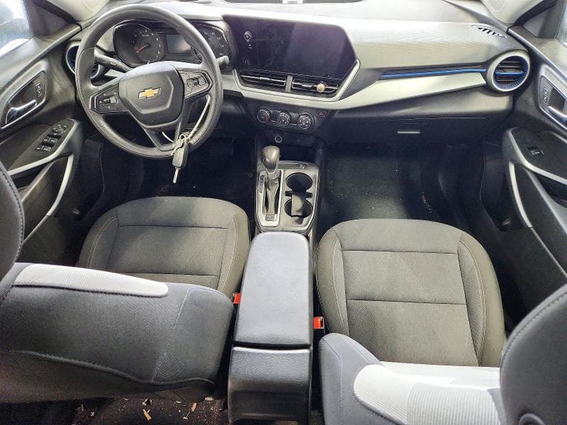 2024 CHEVROLET TRAX LS 8