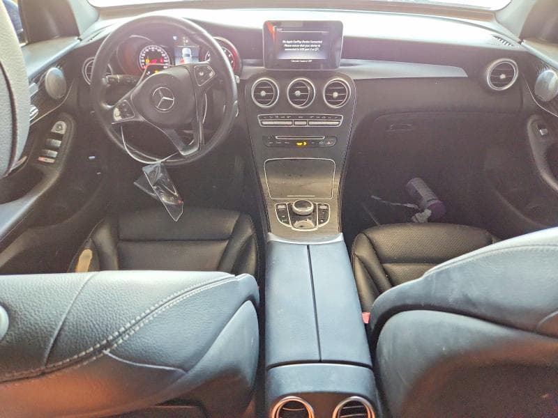 2018 MERCEDES-BENZ GLC 300 4MATIC 8