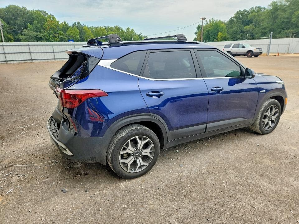 2022 KIA SELTOS EX 3