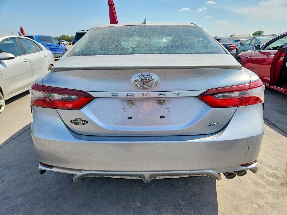 2022 TOYOTA CAMRY SE 6