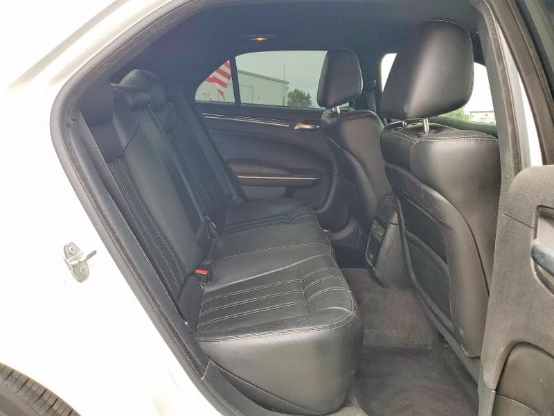2018 CHRYSLER 300 S 10