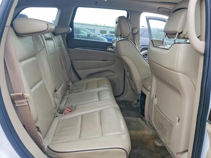 2018 JEEP GRAND CHEROKEE OVERLAND 11