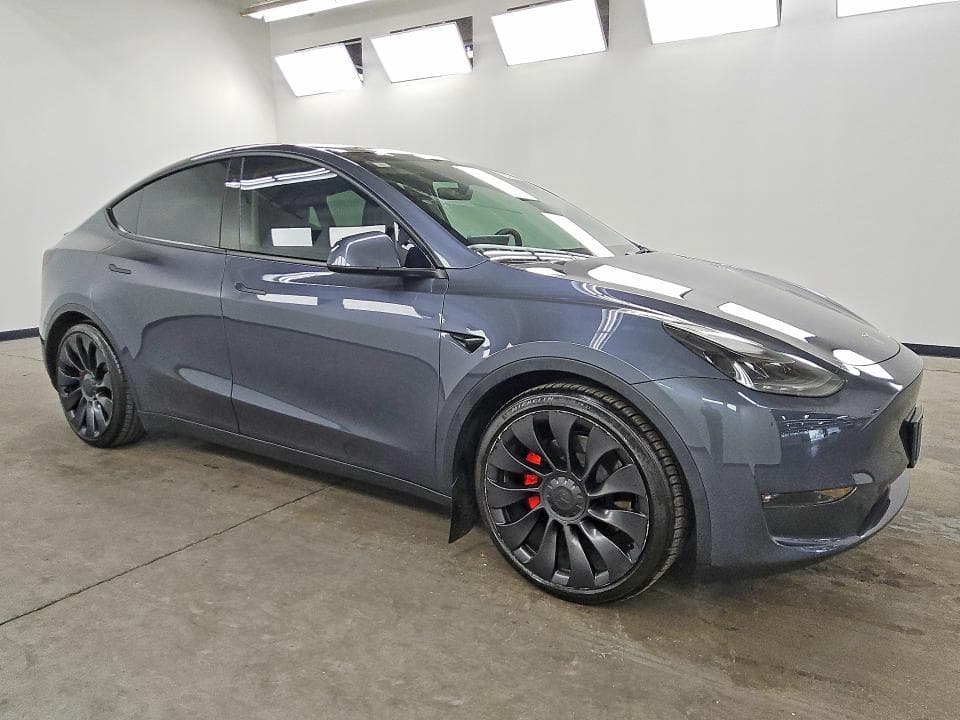 2023 TESLA MODEL Y 4