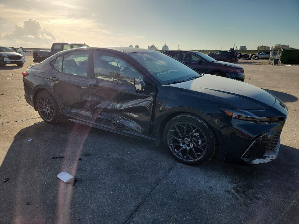 2026 TOYOTA CAMRY SE 4