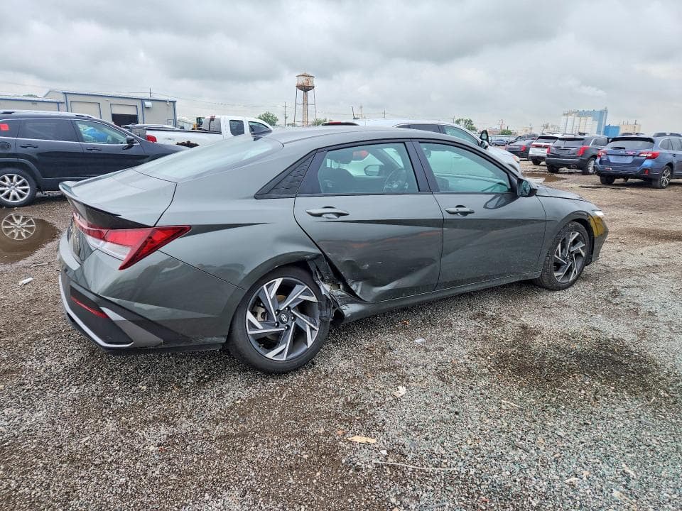 2025 HYUNDAI ELANTRA SEL SPORT 3