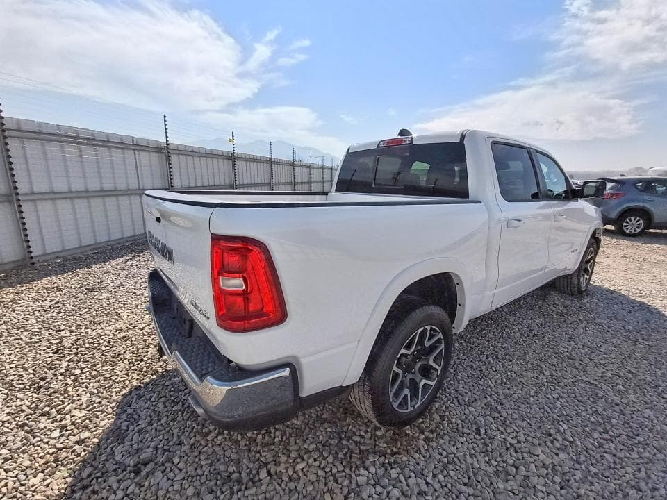 2025 RAM 1500 LARAMIE 3
