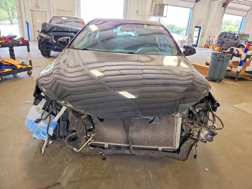 2017 TOYOTA CAMRY LE 5