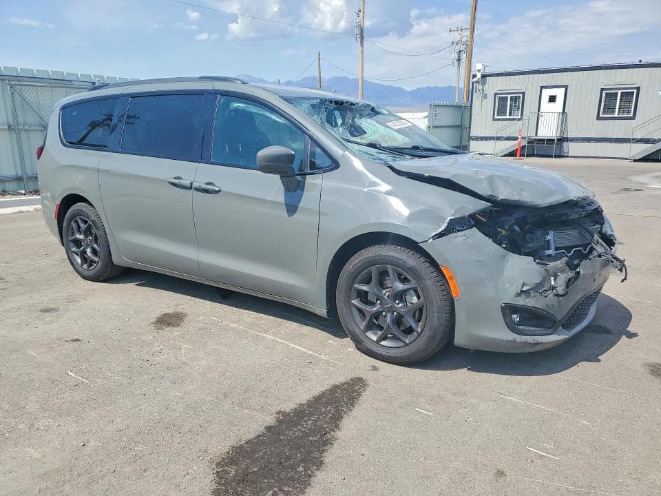 2020 CHRYSLER PACIFICA TOURING L PLUS 4
