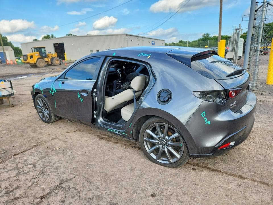2023 MAZDA 3 PREFERRED 2