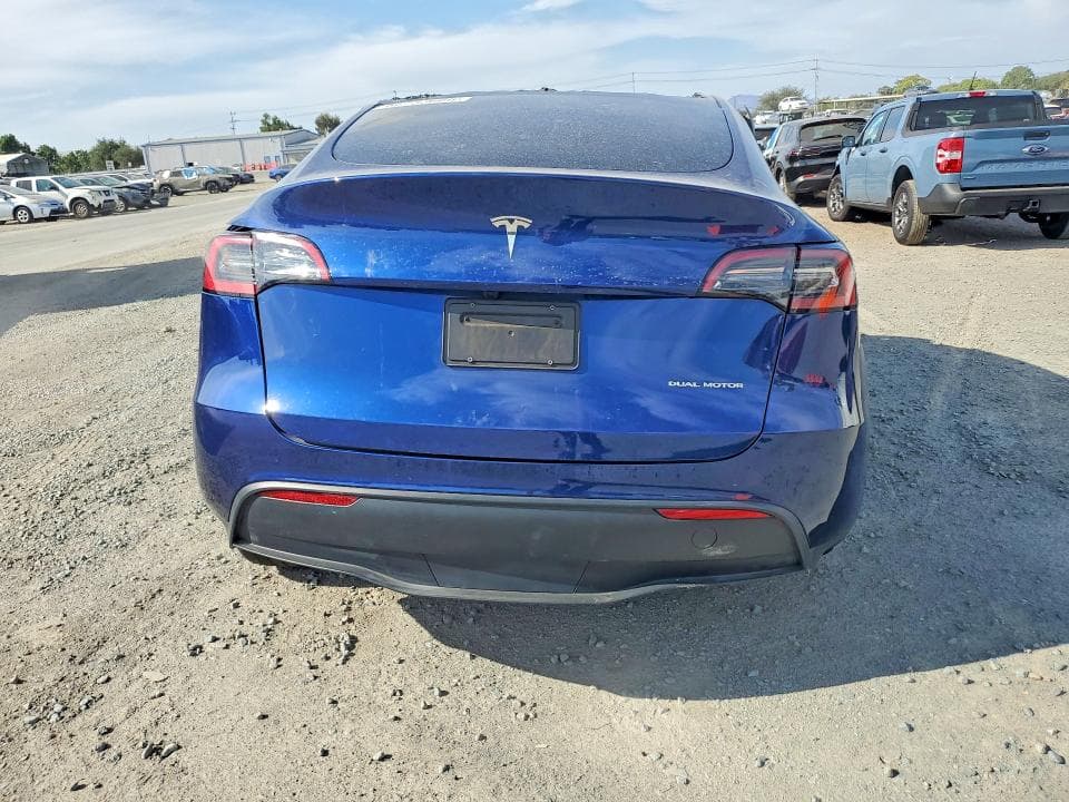 2023 TESLA MODEL Y 6