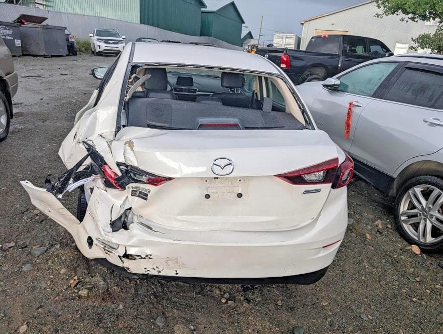 2018 MAZDA 3 GS 9