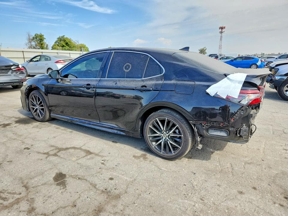 2021 TOYOTA CAMRY SE 2