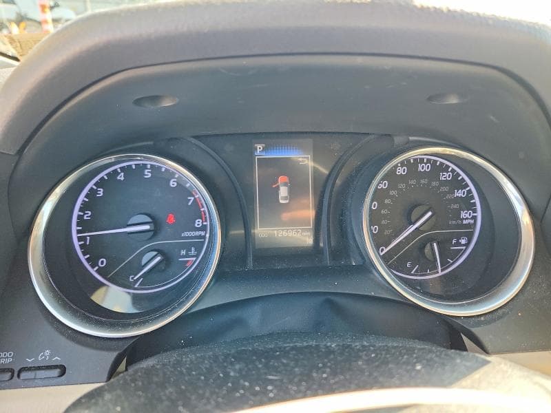 2019 TOYOTA CAMRY LE 9
