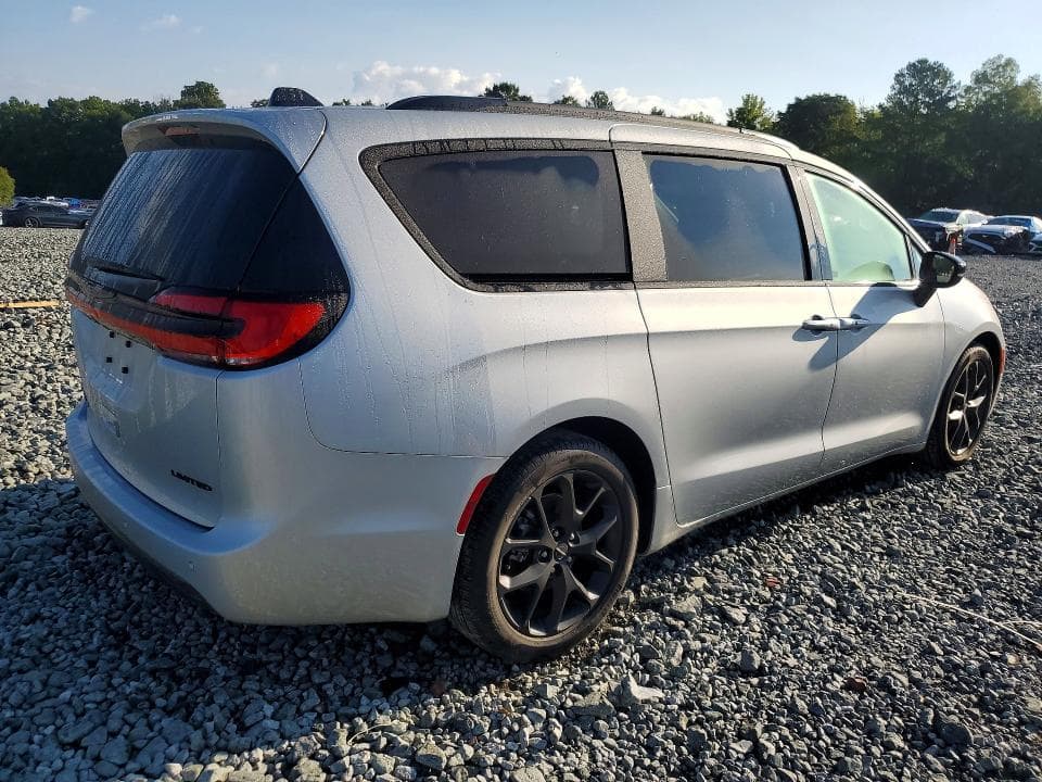 2024 CHRYSLER PACIFICA LIMITED 3
