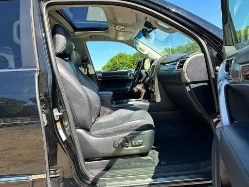 2017 LEXUS GX 460 8