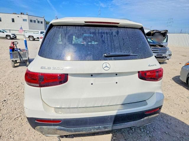 2020 MERCEDES-BENZ GLB 250 4MATIC 6