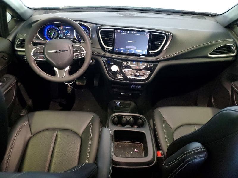 2025 CHRYSLER PACIFICA SELECT 8