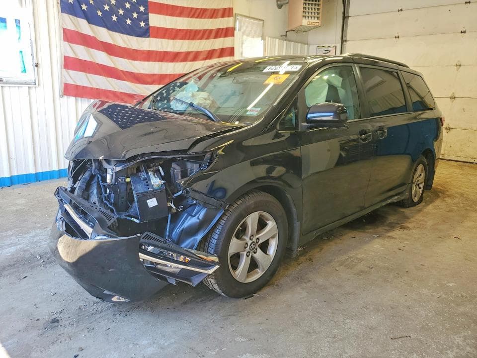 2020 TOYOTA SIENNA LE - 1