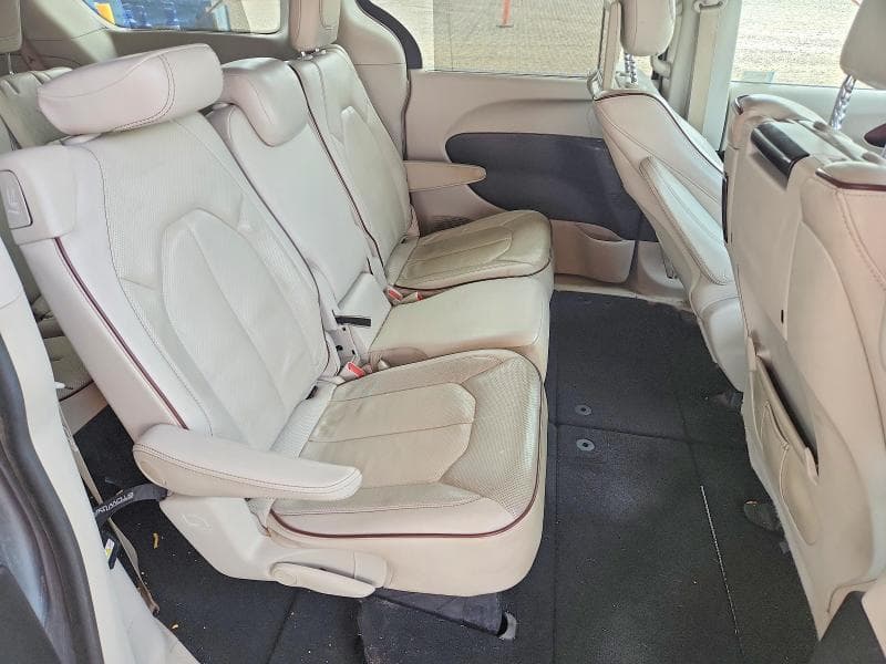 2018 CHRYSLER PACIFICA LIMITED 11